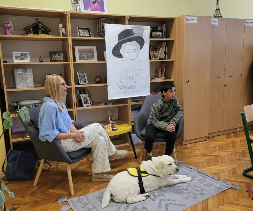 Luna ponovo u školskim klupama